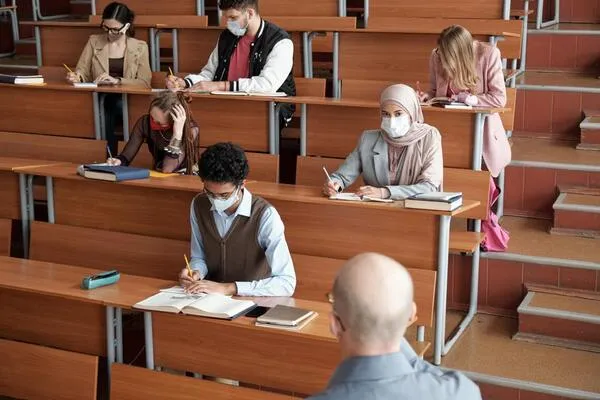 حجز المقاعد الدراسية خارج القطر